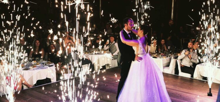 Συντριβάνια χορού (σπίθας).... wedding dance...